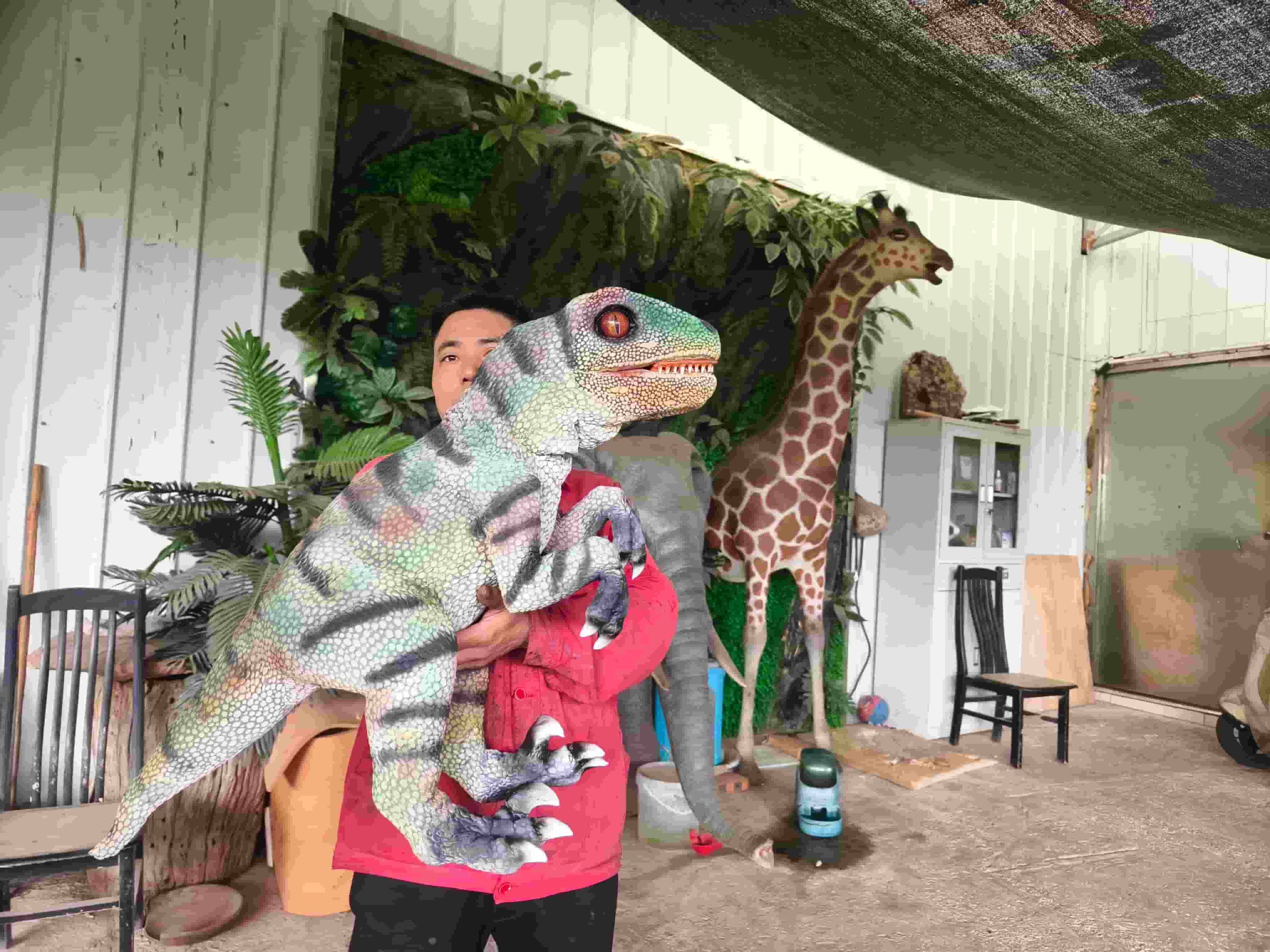 Hot Sale Realistic Dinosaur Hand Puppet Raptor for Interactive Show and Theme Park
