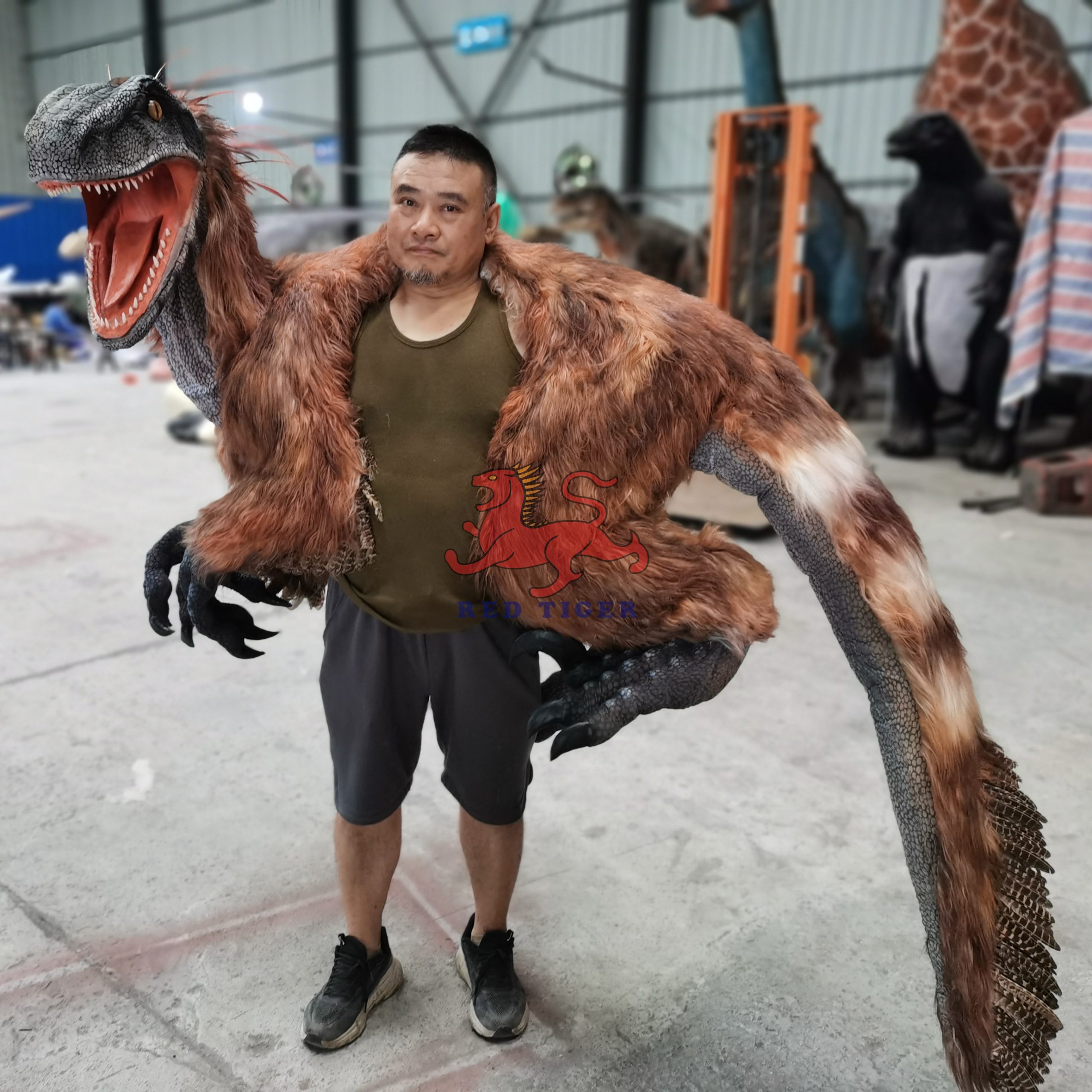 Theme Park Animatronics Realistic Shoulder Dinosaur Puppet Deinonychus for Sale