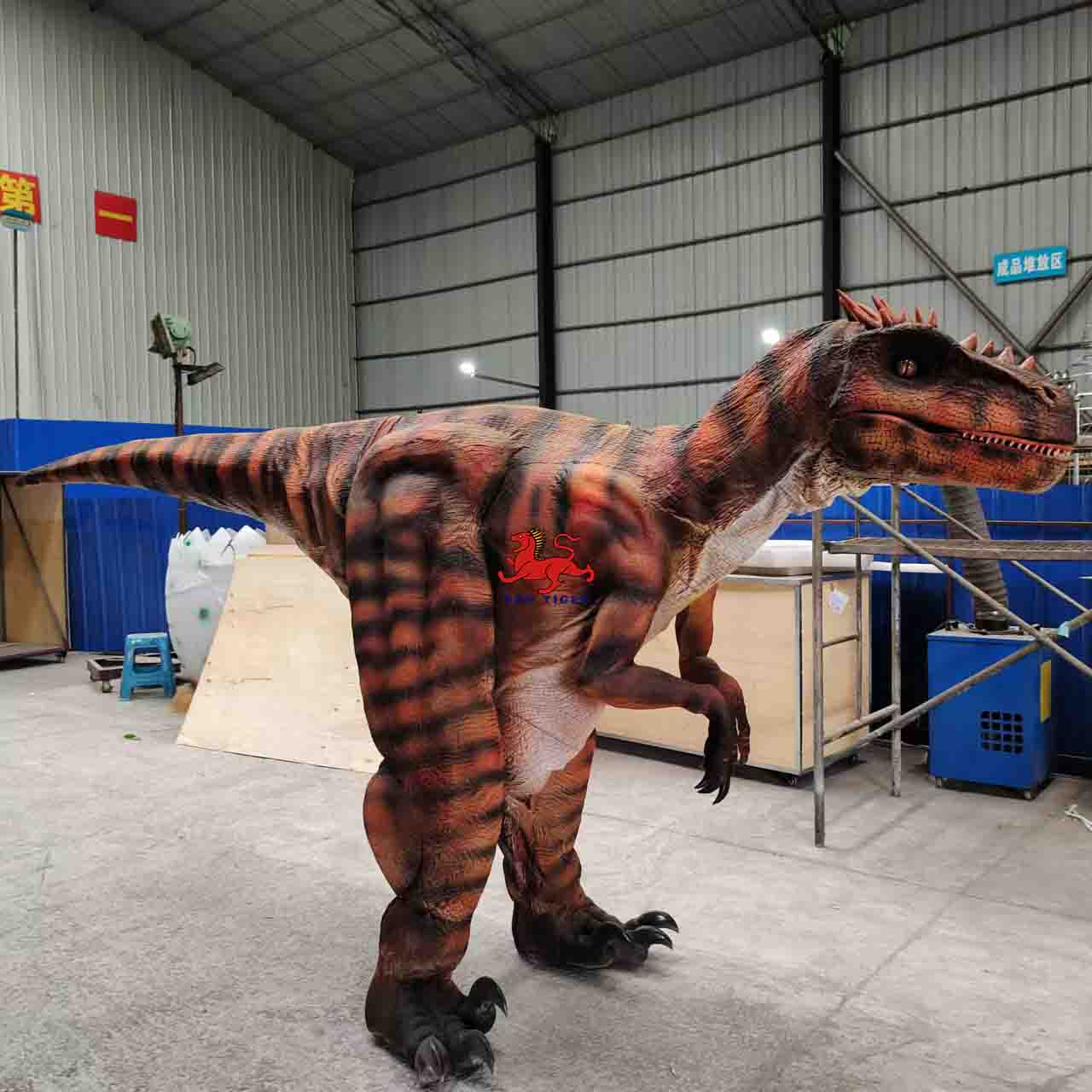 High Quality Realistic Walking Dinosaur Raptor Costume for Theme Park & Amusement Park