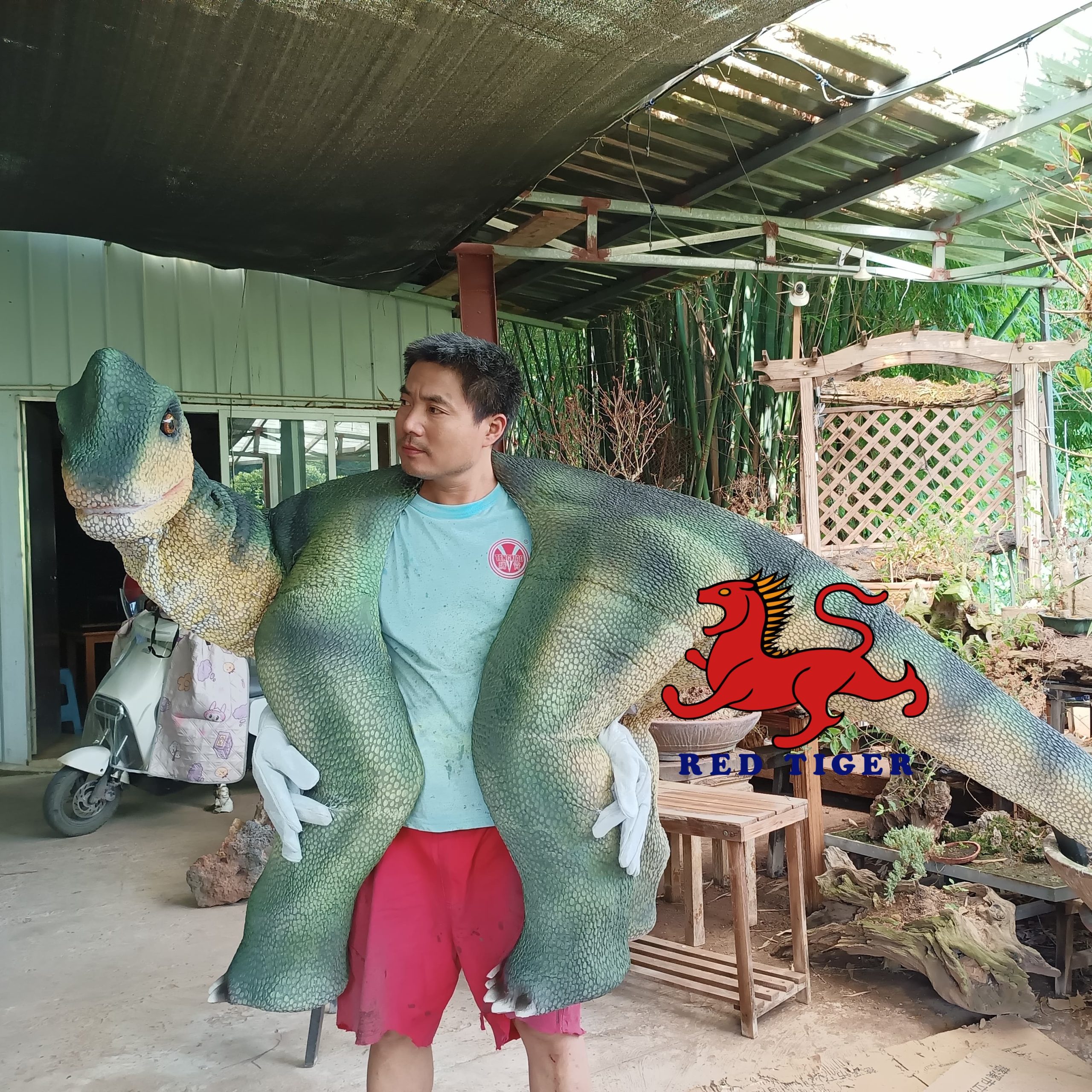 Realistic Animatronic Dinosaurs Shoulder Hand Puppet Dragon Baby Dino