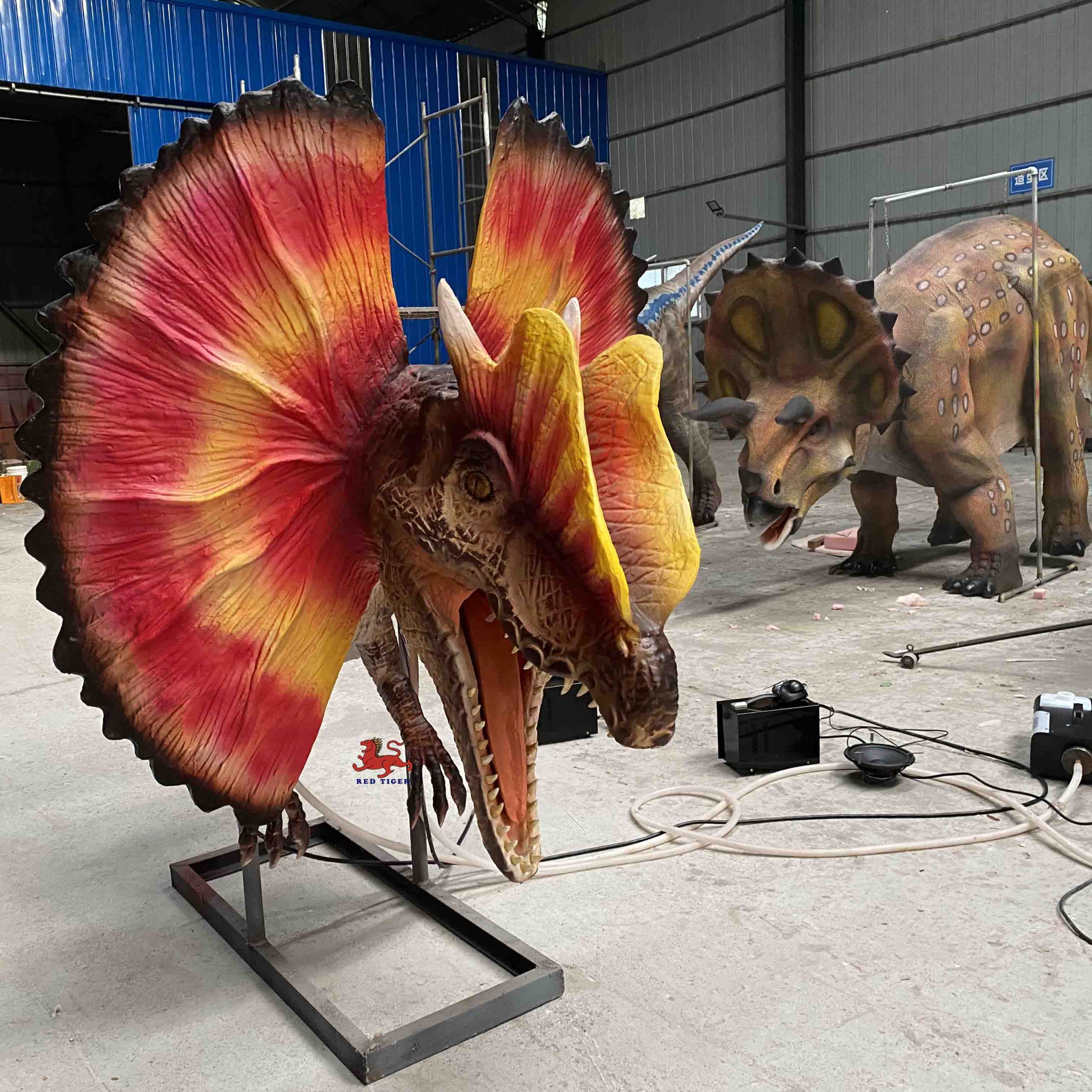 Animatronic Realistic  Wall-mounted Dilophosaur Head Model Statues