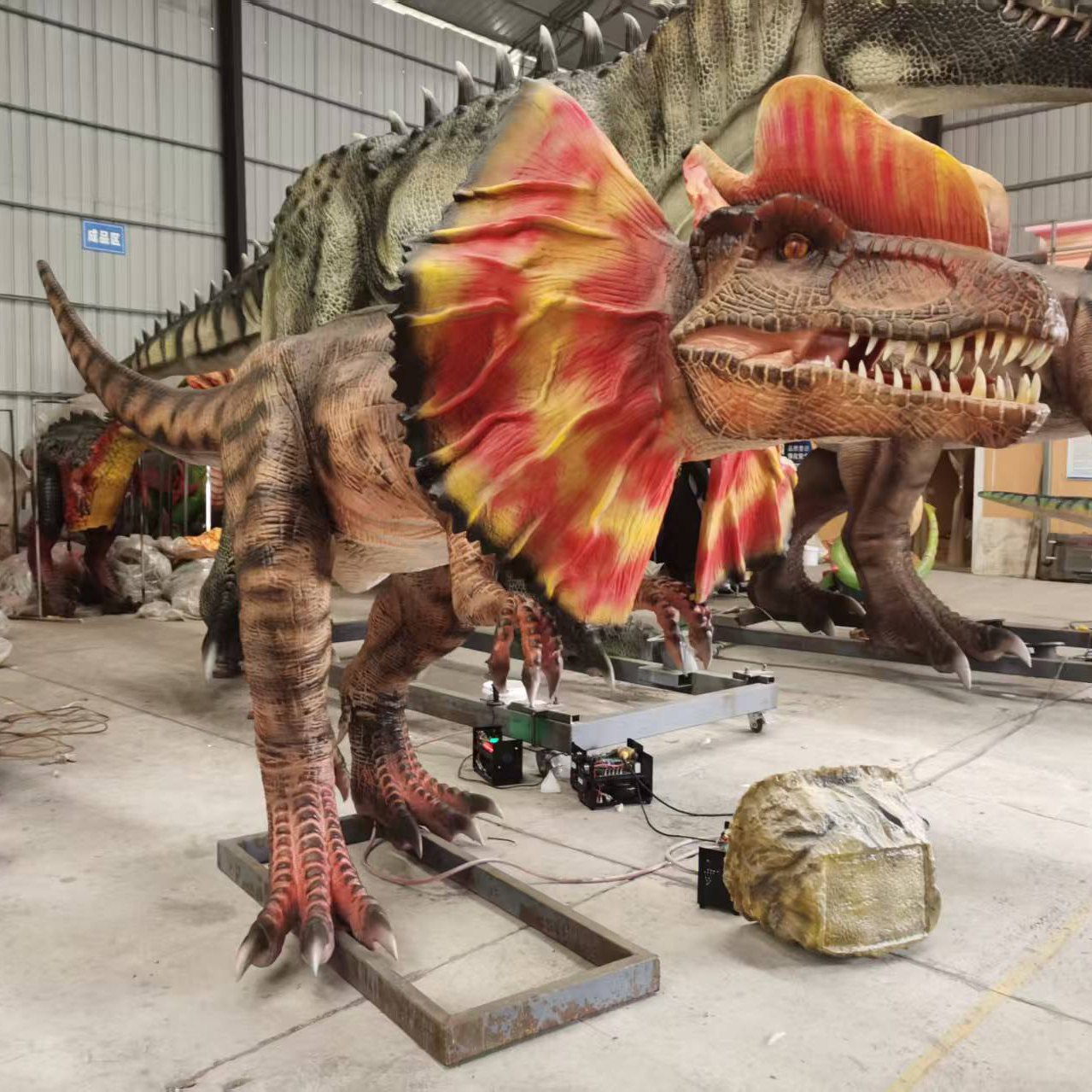 Dino Park High Quality Realistic Animatronic Dilophosaurus Dinosaur Model