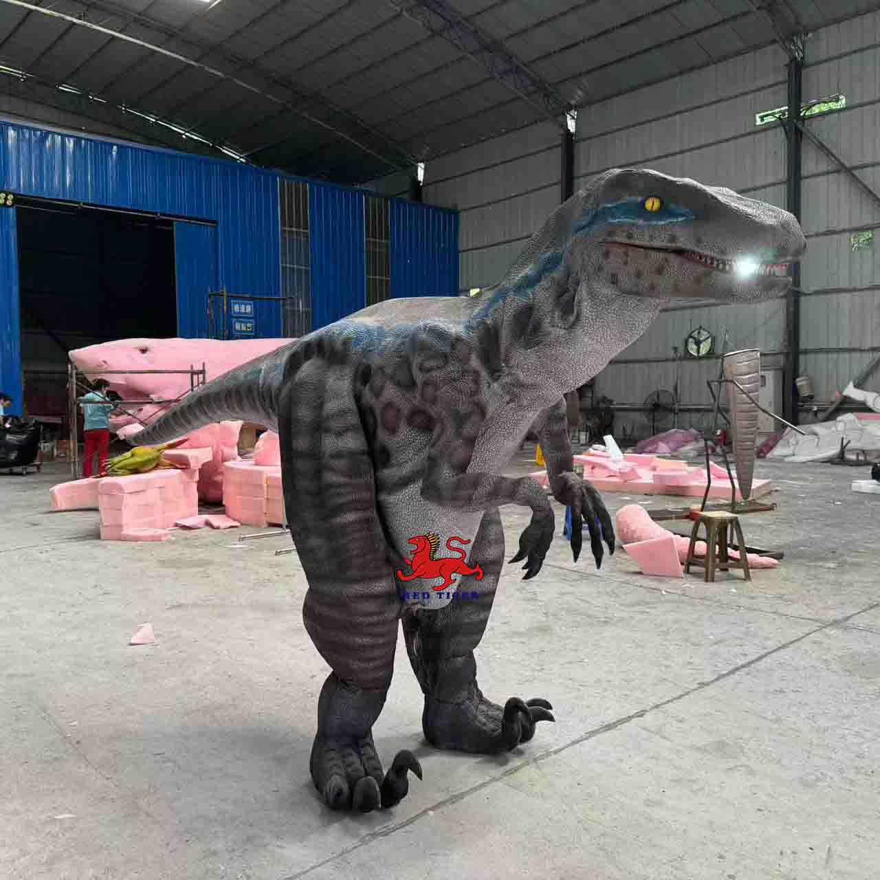 High Quality Realistic Walking Dinosaur Raptor Costume for Theme Park & Amusement Park