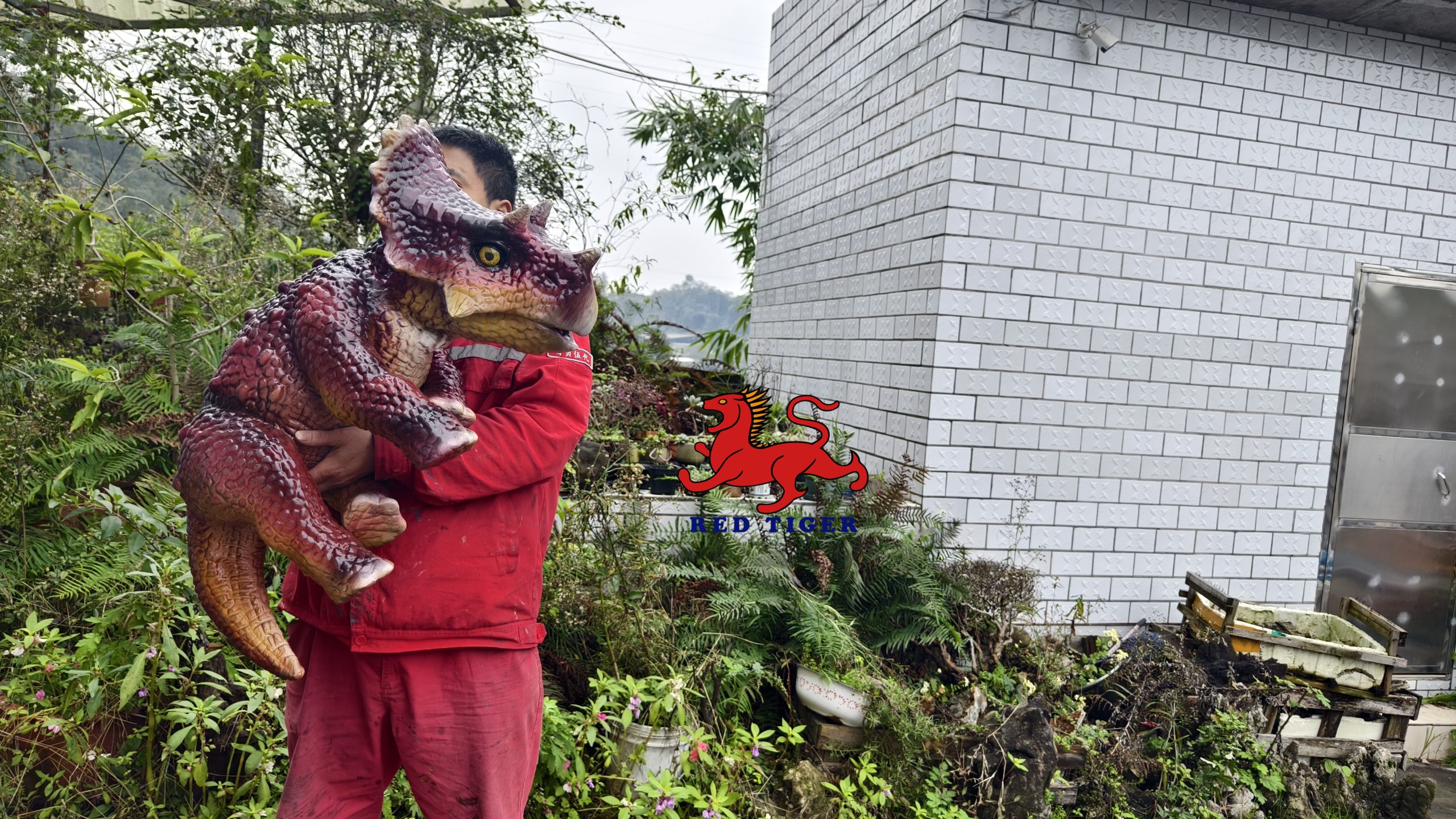 Indoor/Outdoor Steel Dinosaur Puppet for Trampoline Park Baby's Attractive Toy Gift on Sale