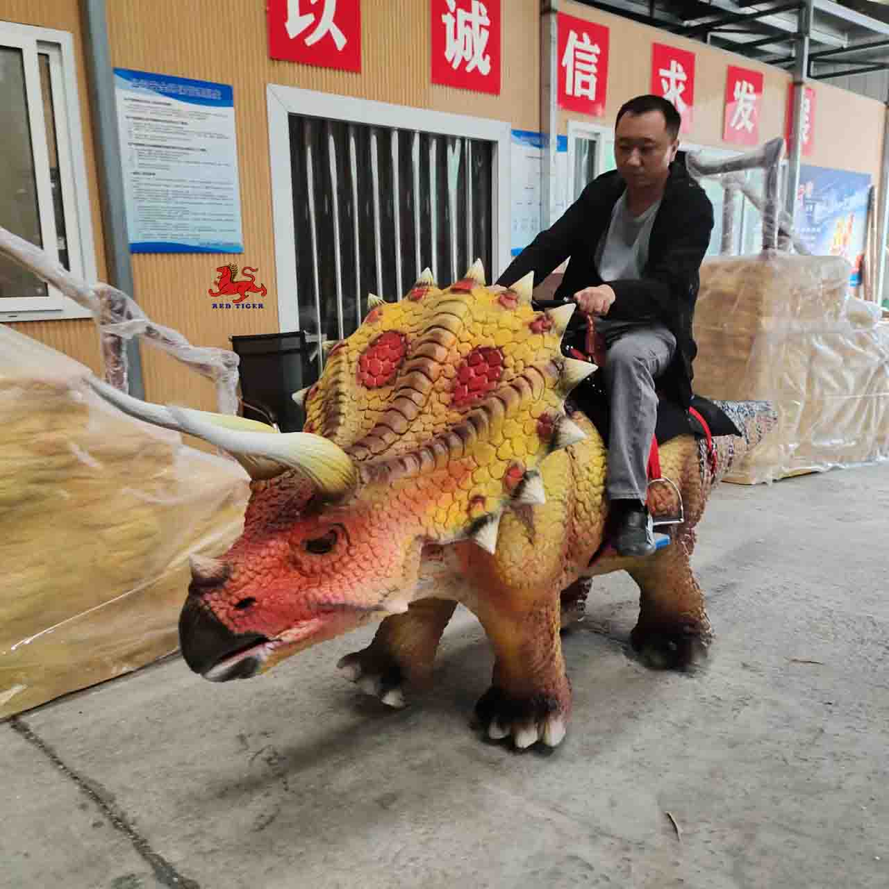 Amusement Park Dinosaur Ride Exhibit Artificial Dinosaur Scooter Attraction Kids Dinosaur Ride