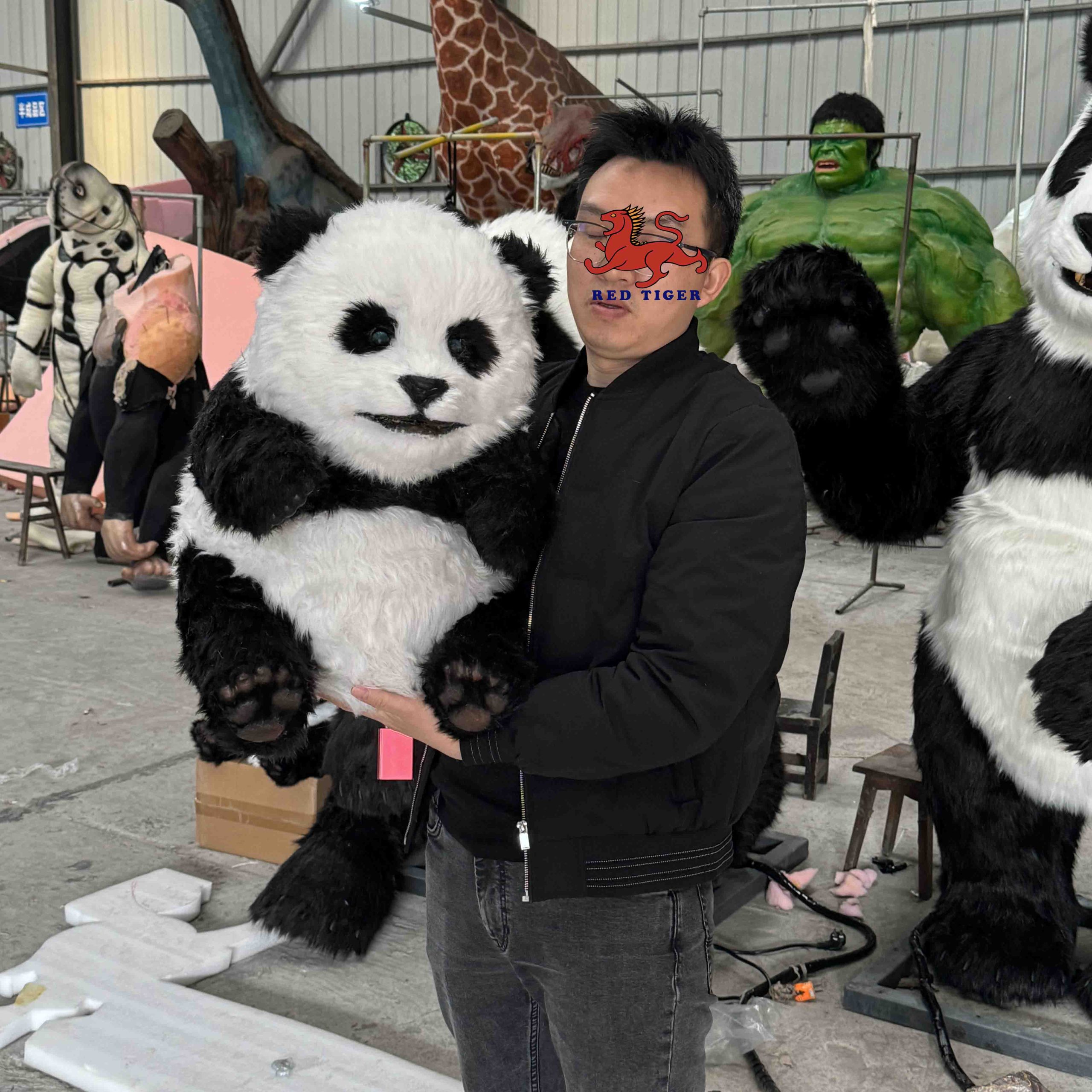 Amusement Park Products Remote Control Robotic Animatronics Baby Realistic Snake Robot Panda Puppet on Shoulder for Sale