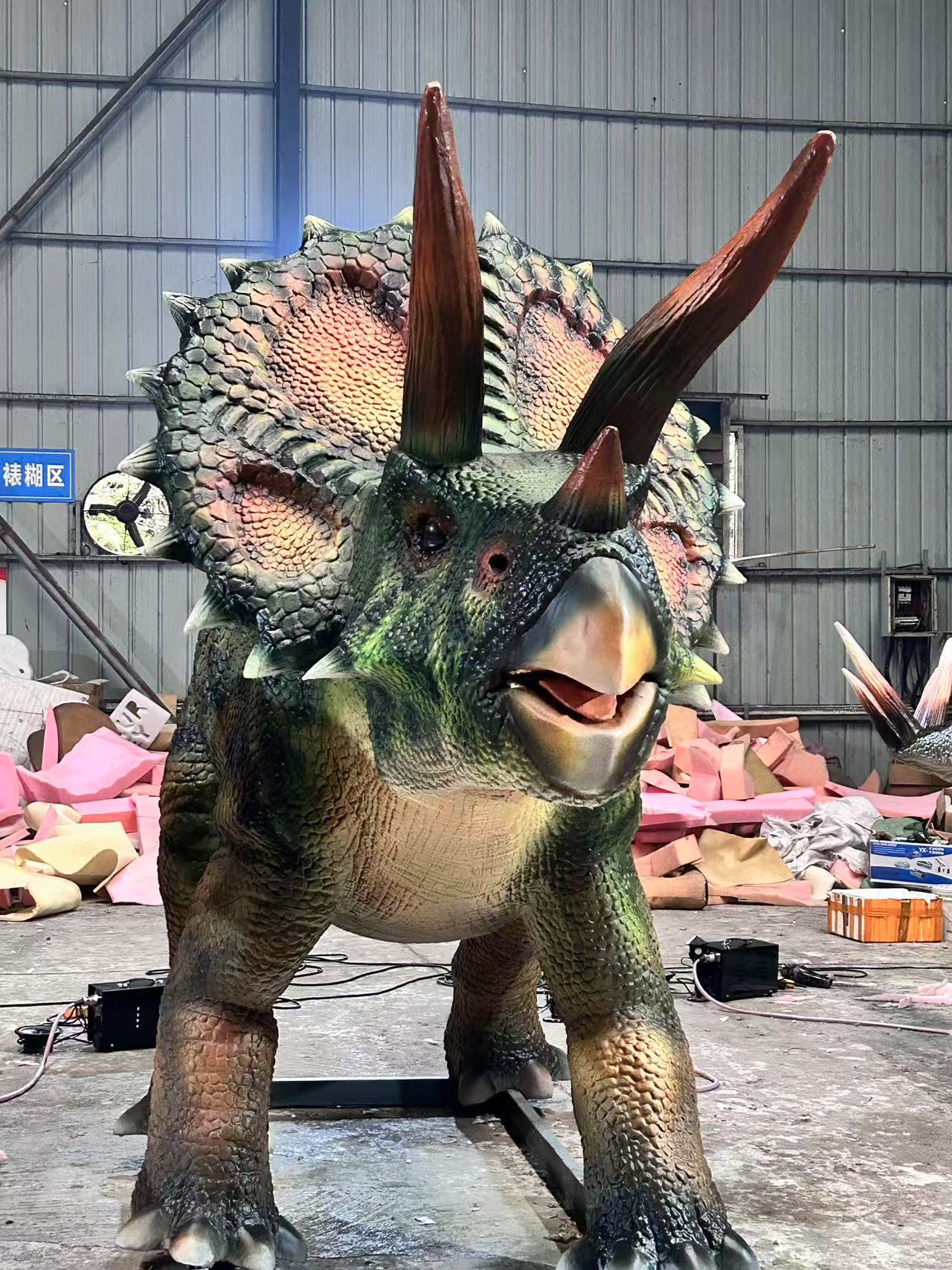 Life Size High Quality Realistic Animatronic Triceratops Dinosaur Model
