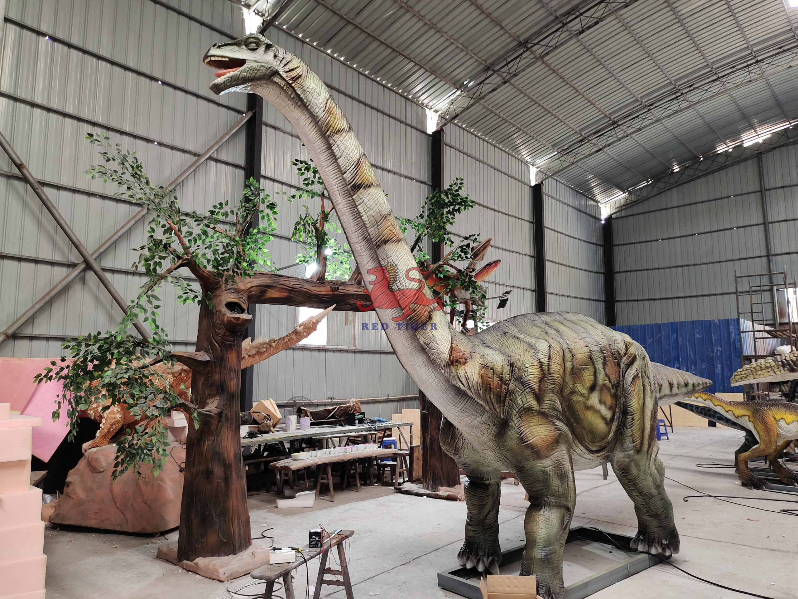 Amusement Equipment High Quality Realistic Animatronic Brontosaurus Dinosaur Model
