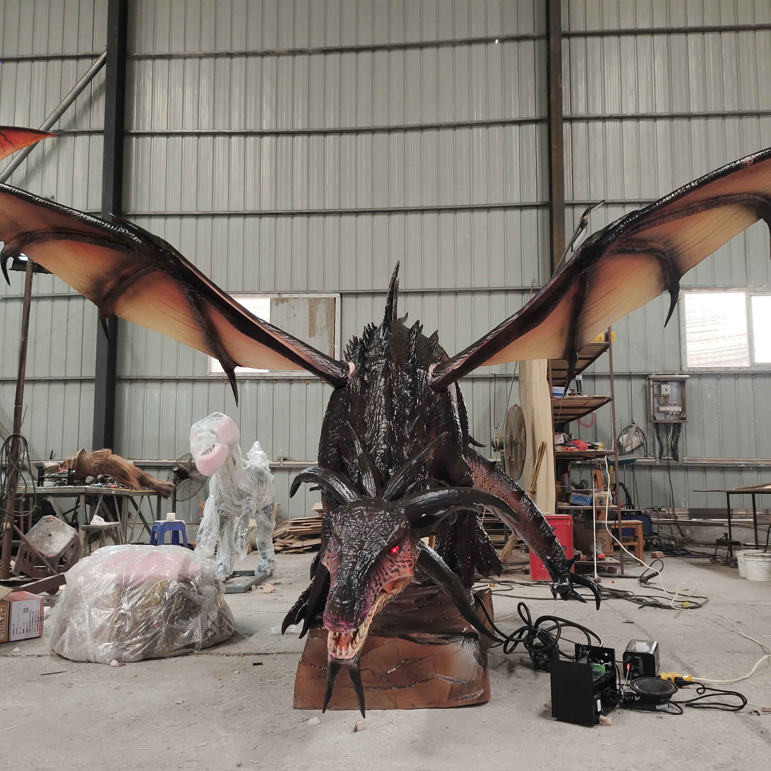 Theme Park Animatronic Realistic Western Dragon Model with wings