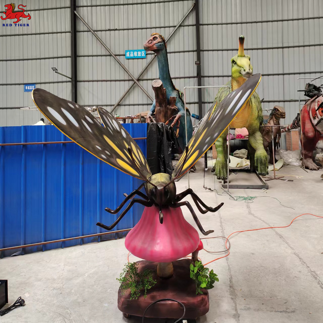 Realistic Lifesize Animatronic Artificial Fly Insect butterfly Model