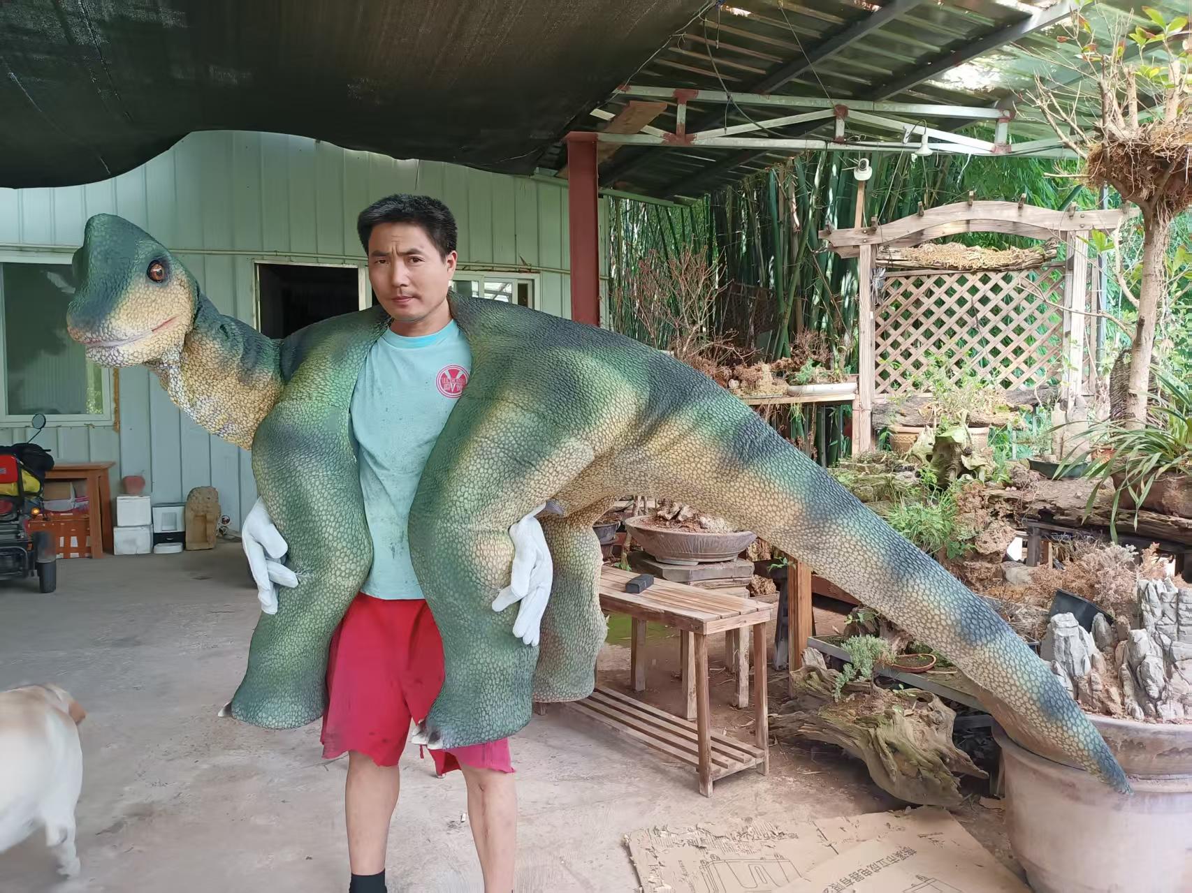 Theme Park Animatronics Realistic Shoulder Dinosaur Puppet Brachiosaurus for Sale