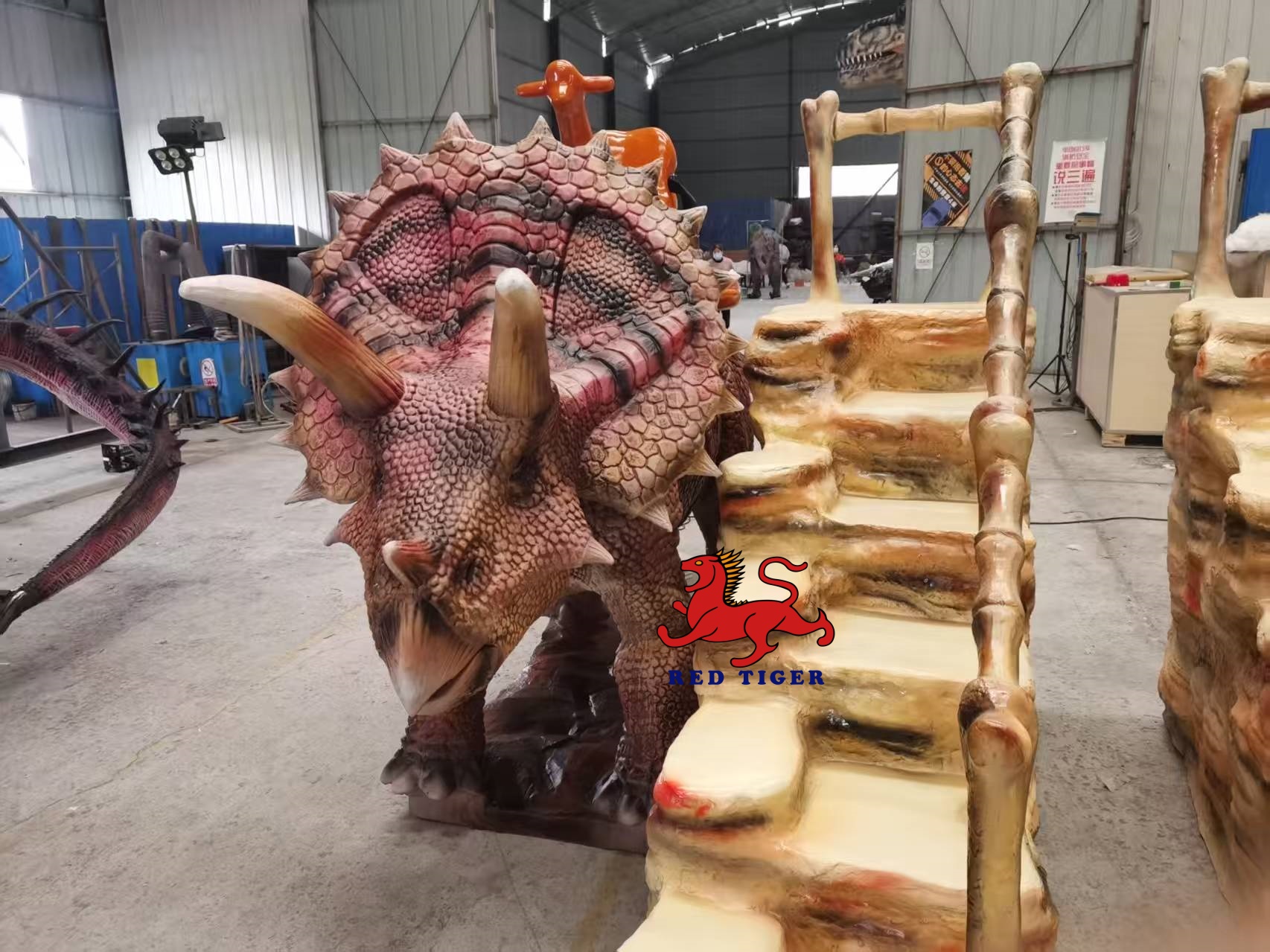 Animatronic Dinosaur Triceratops Ride-On for Amusement Parks