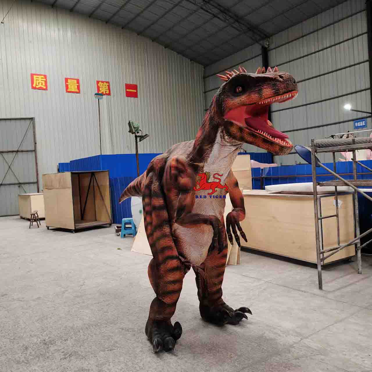 High Quality Realistic Walking Dinosaur Raptor Costume for Theme Park & Amusement Park