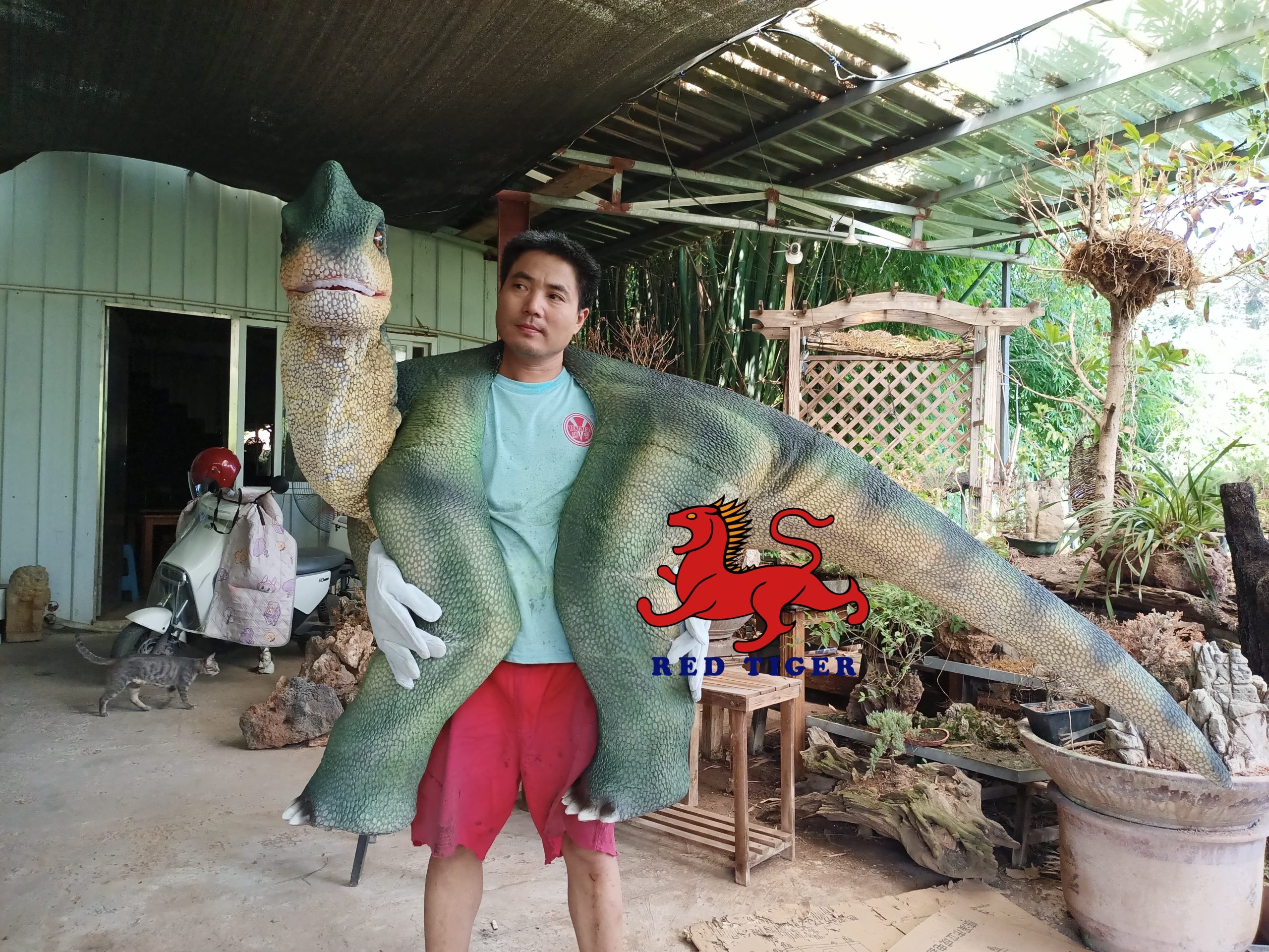 Realistic Animatronic Dinosaurs Shoulder Hand Puppet Dragon Baby Dino