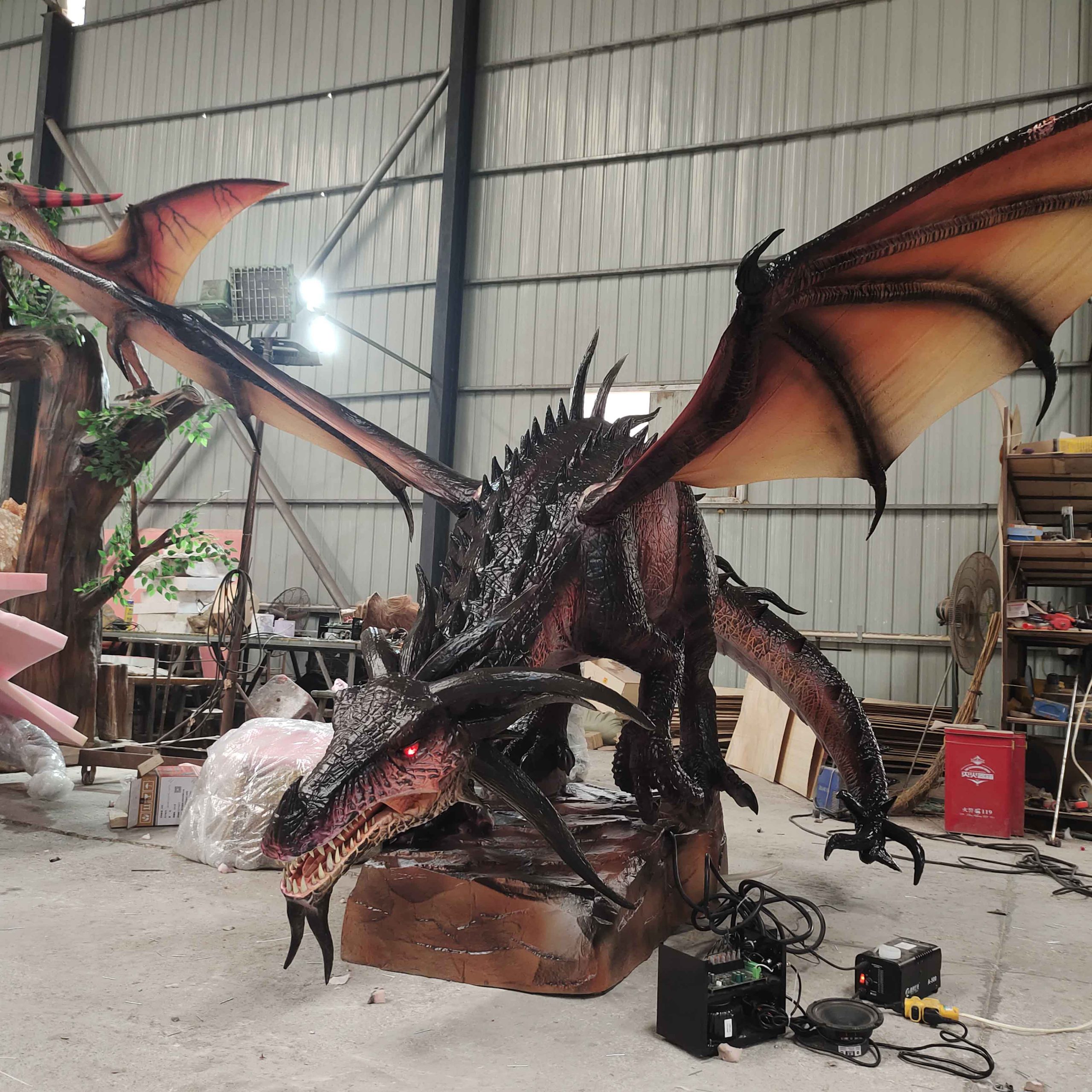 Theme Park Animatronic Realistic Western Dragon Model with wings