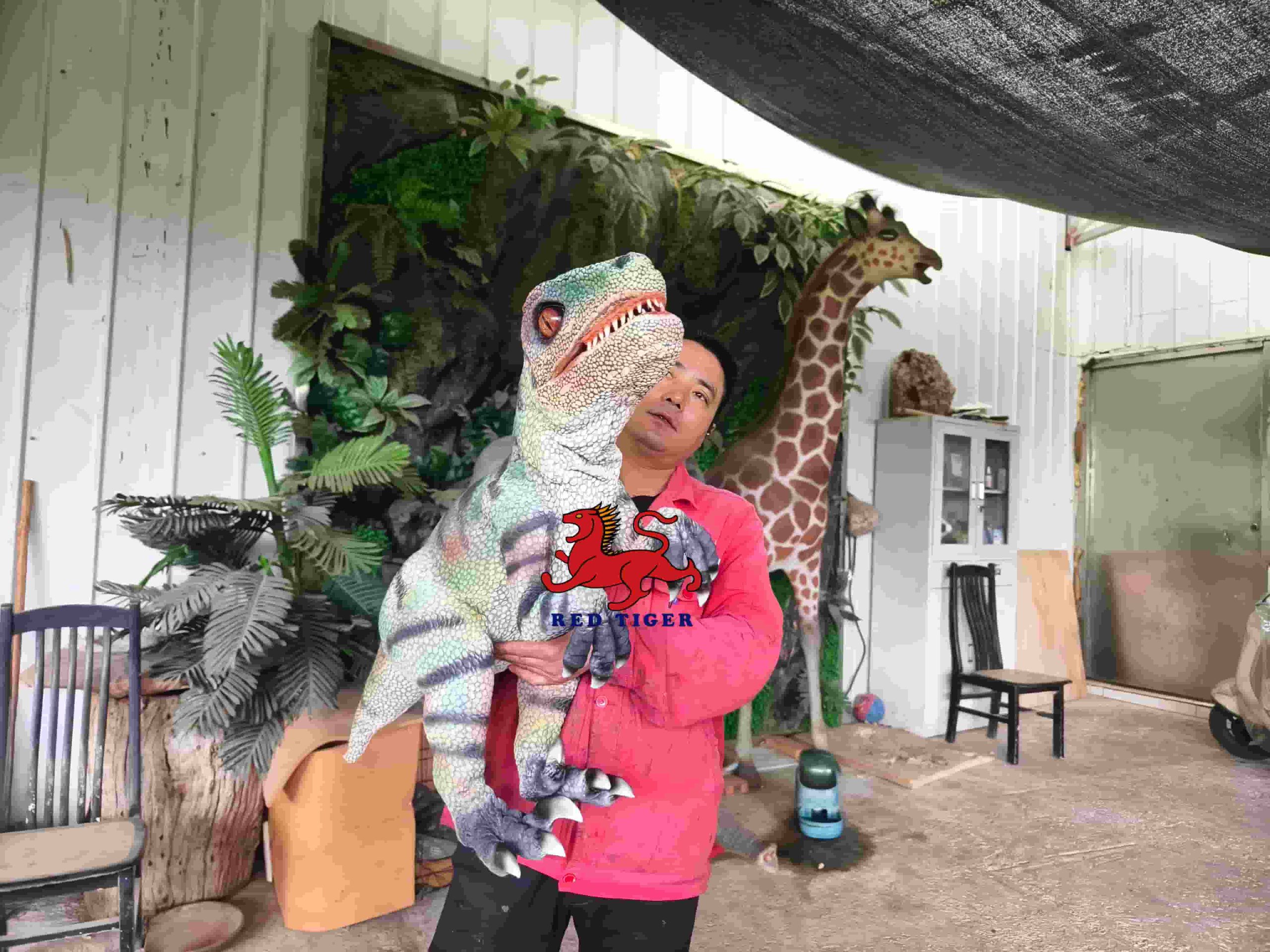 Hot Sale Realistic Dinosaur Hand Puppet Raptor for Interactive Show and Theme Park