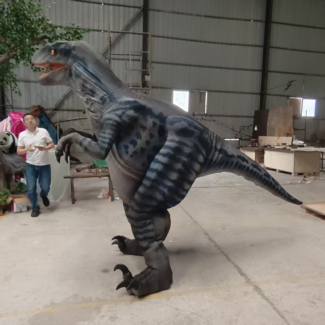 Hot Sale High Quality Realistic Performance Walking Dinosaur Velociraptor Costume