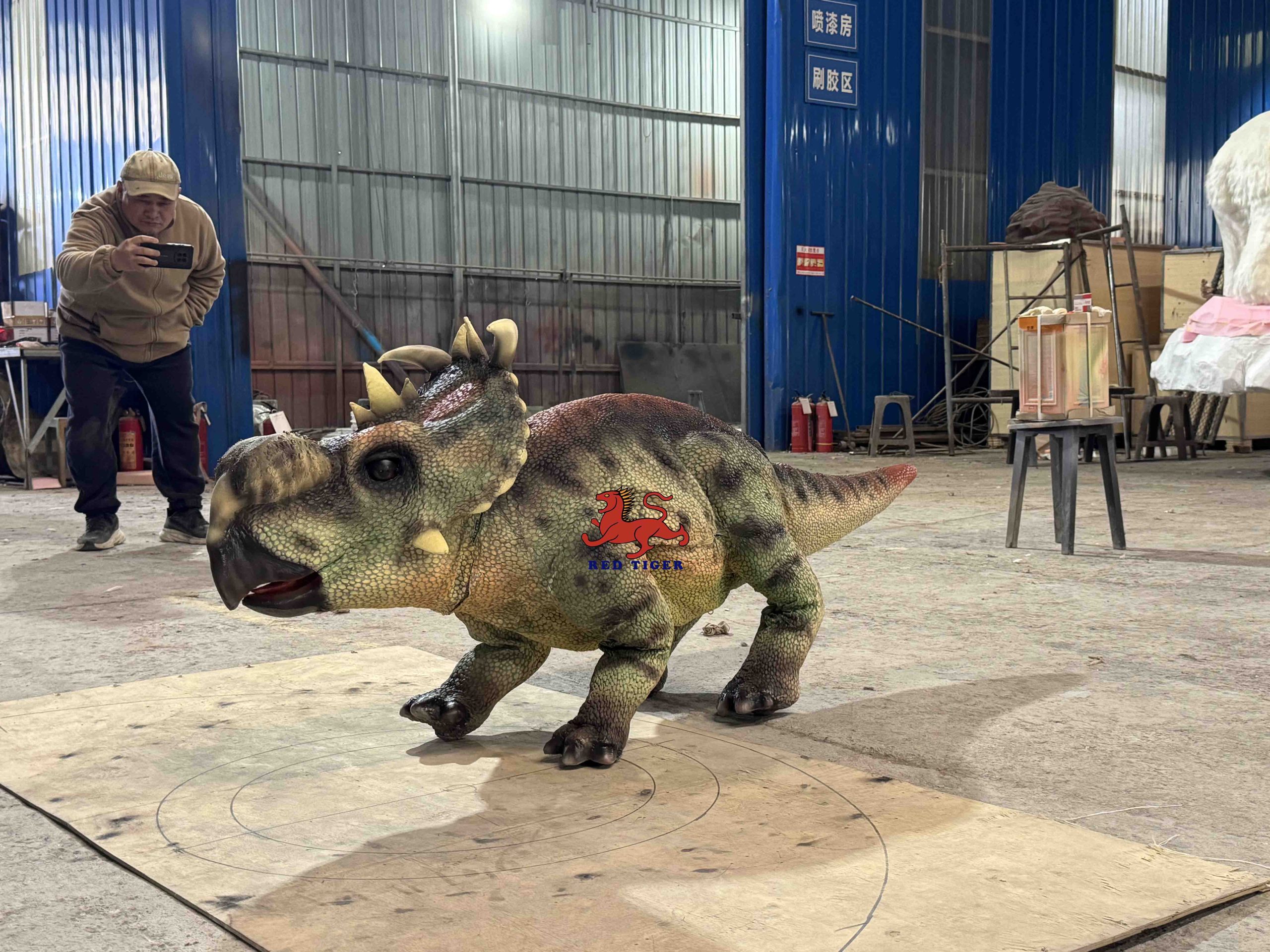 Outdoor Adventure Animatronic Dinosaur Model Performance Simulated Dinosaur for Home New Type Remote Control Dinosaur