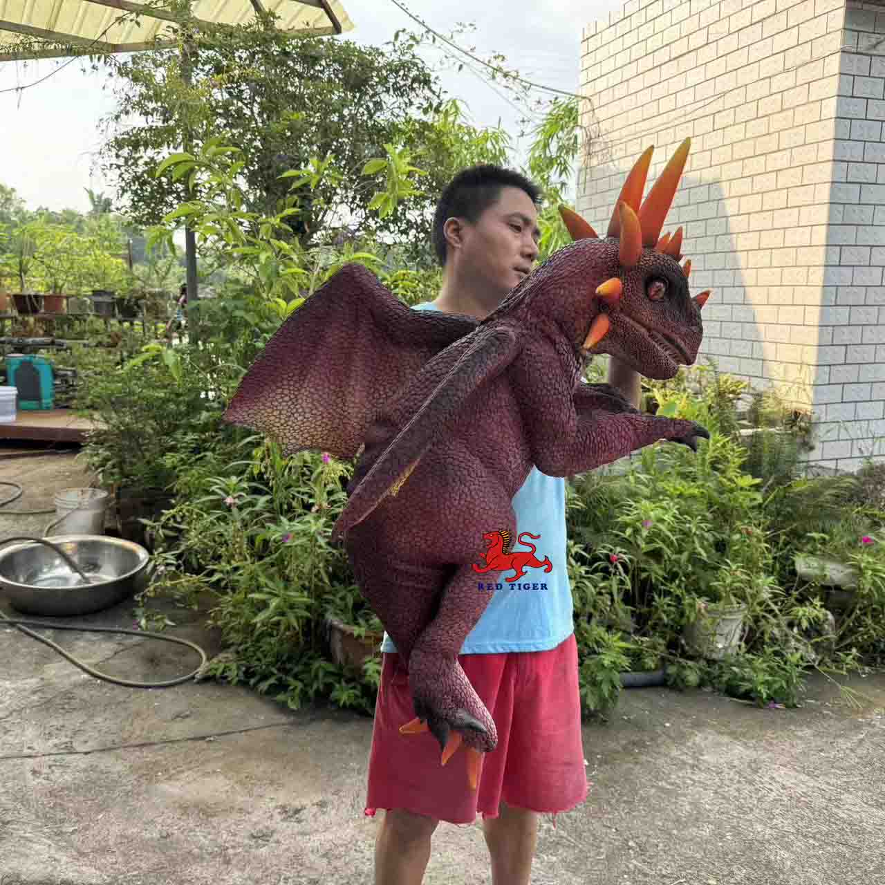Realistic Life Like Animatronic Baby Hand Dinosaur Puppet for Recreation Activities