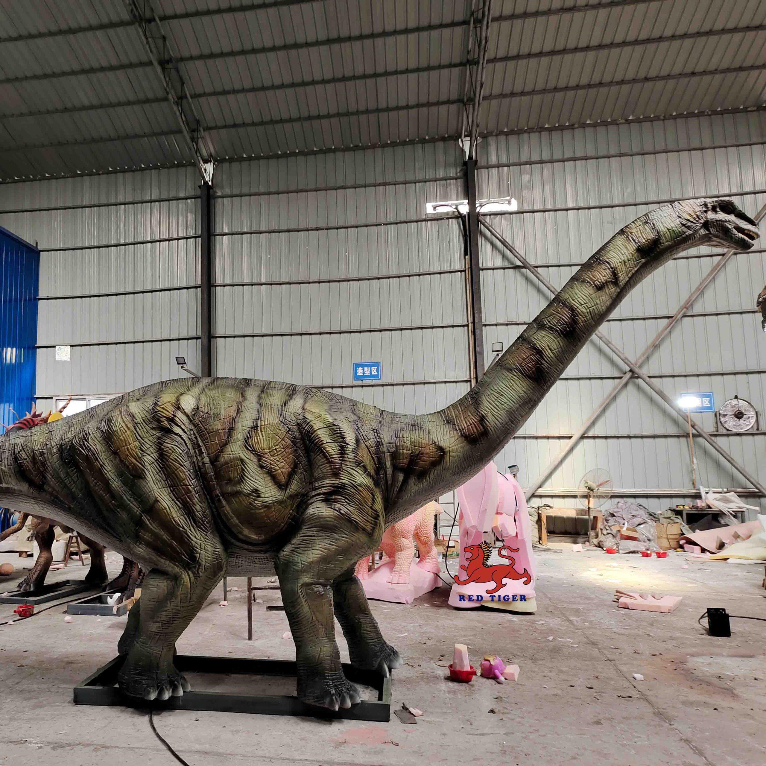 Realistic Animatronic Dinosaur Life-sized Brontosaurus Statue for Sell
