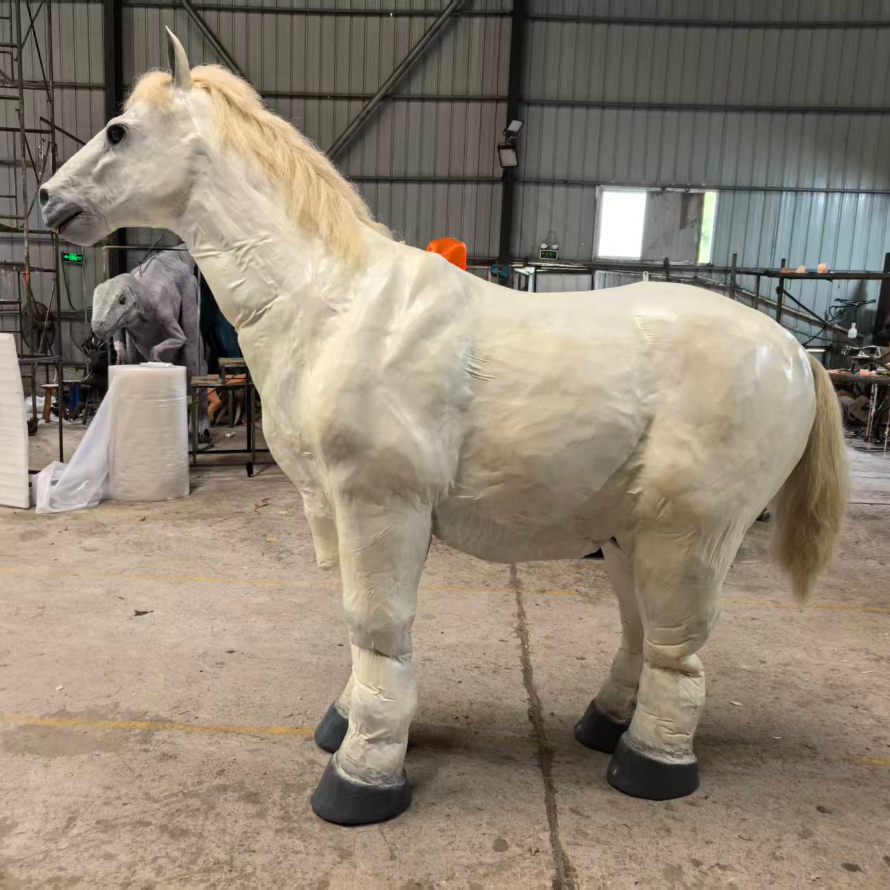 High Quality Realistic Animatronic Horse Double Person Costume Animal Suit
