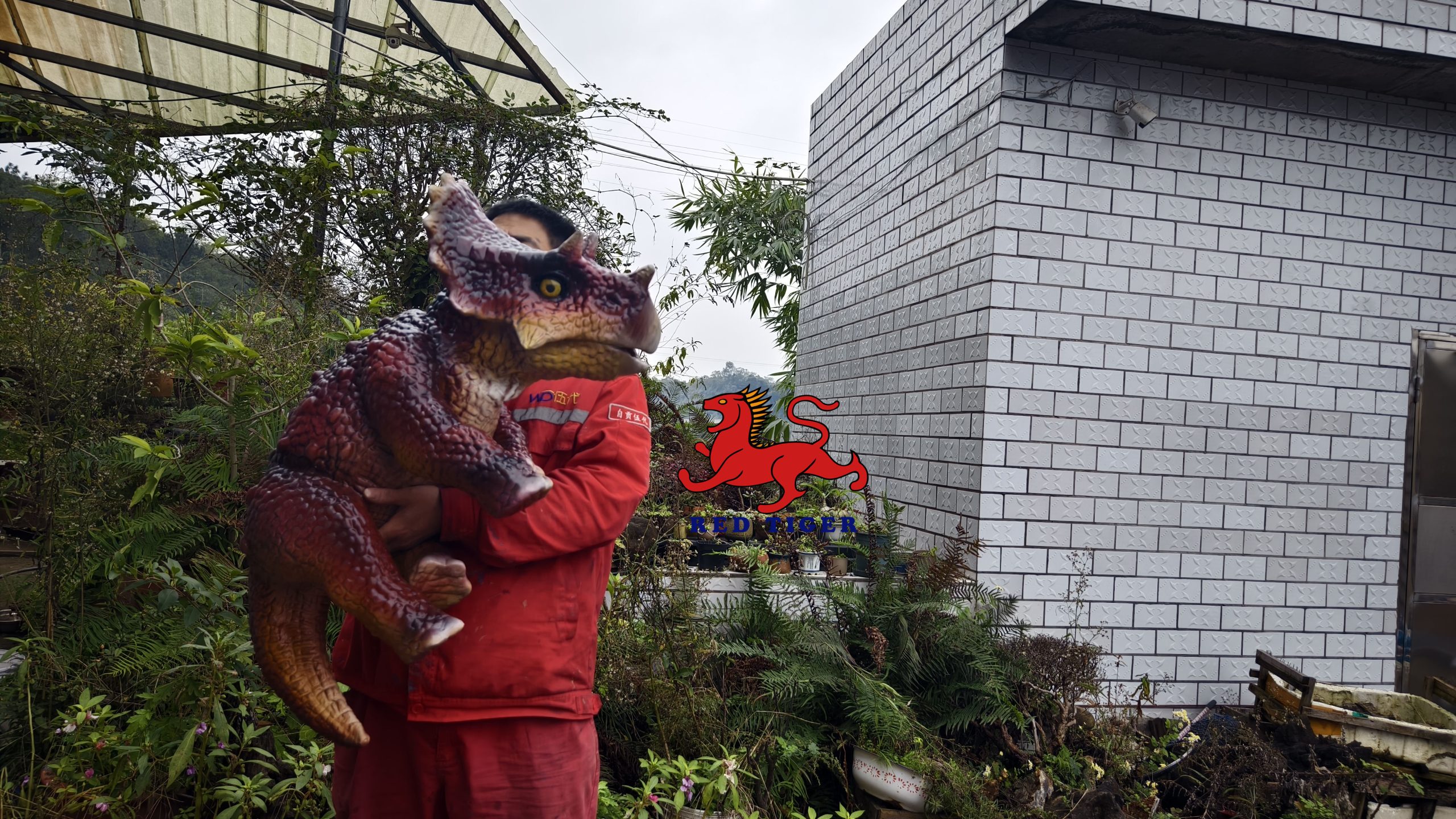 Indoor/Outdoor Steel Dinosaur Puppet for Trampoline Park Baby's Attractive Toy Gift on Sale