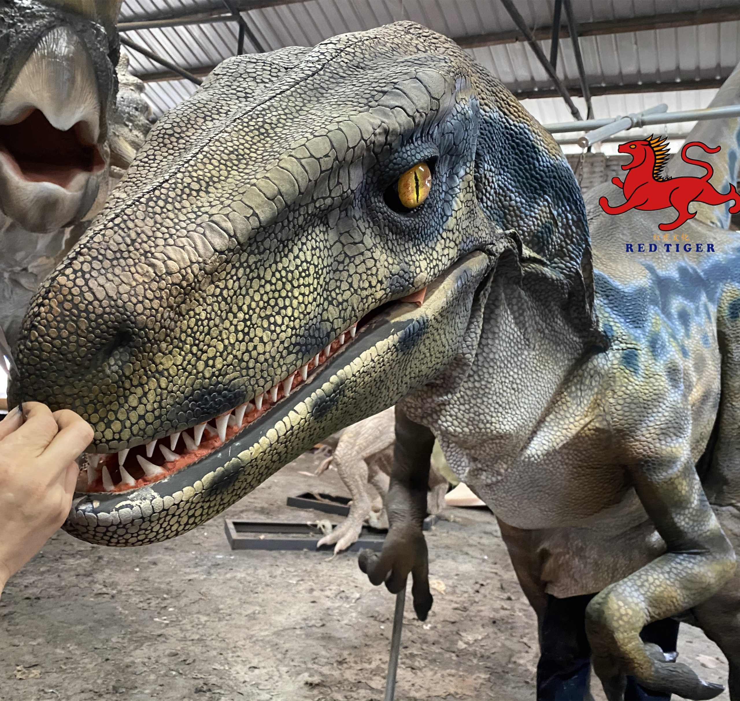 Hot Sale New Material Dinosaur Costume for Sale