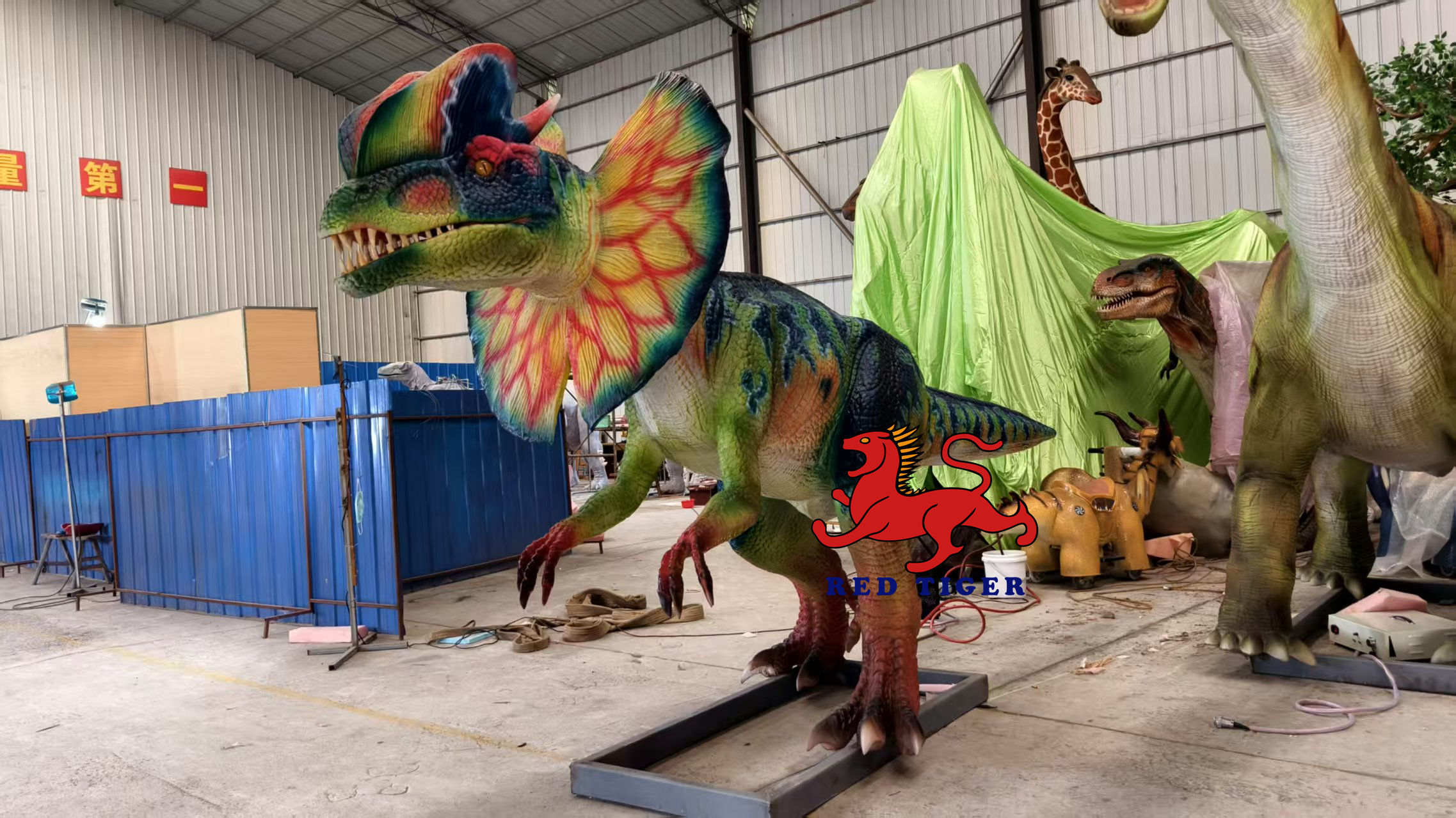 Jurassic Dino World Amusement Park Robot Simulation Mechanical Life Size Lifelike Dinosaur Dilophosaurus for Exhibition