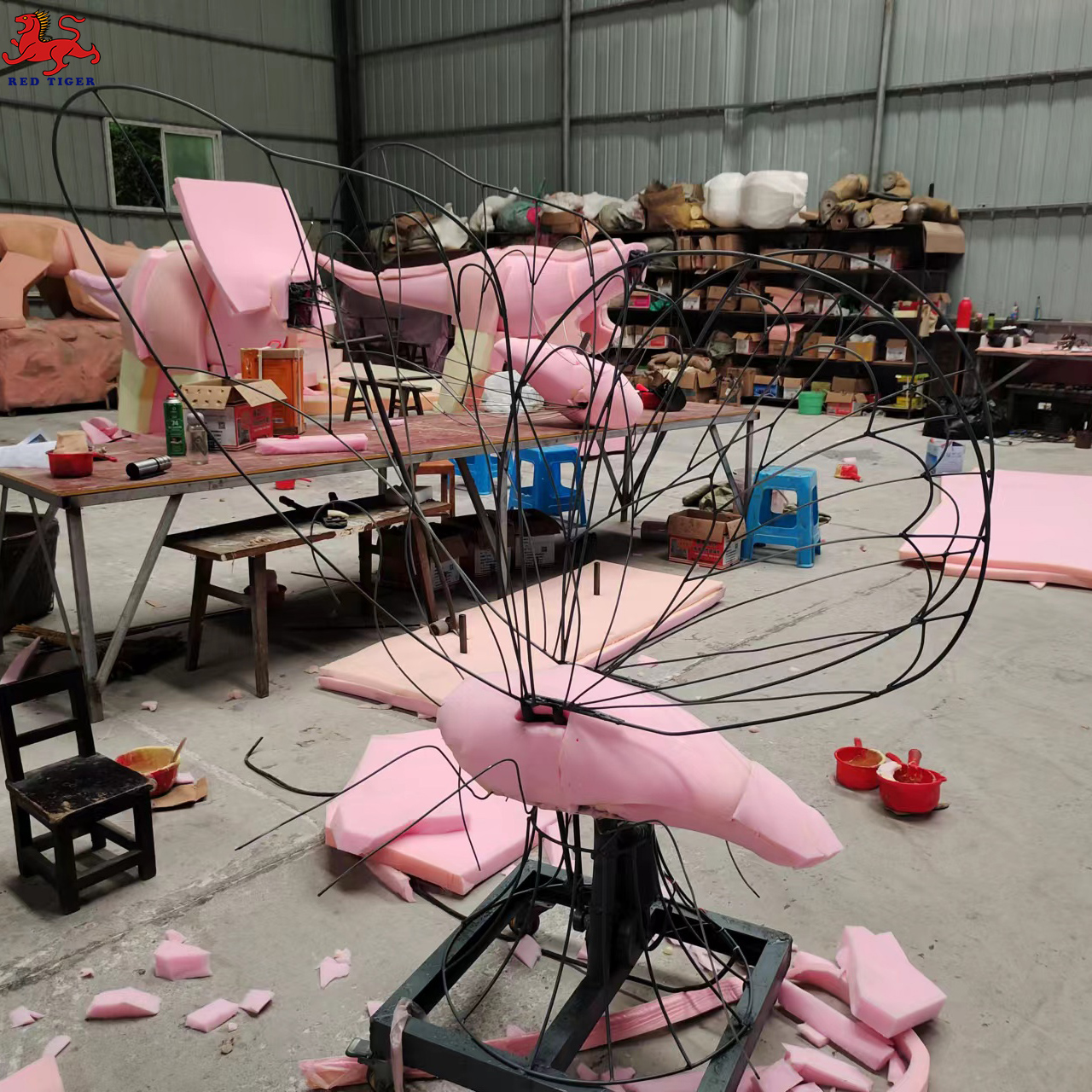 Realistic Lifesize Animatronic Artificial Fly Insect butterfly Model
