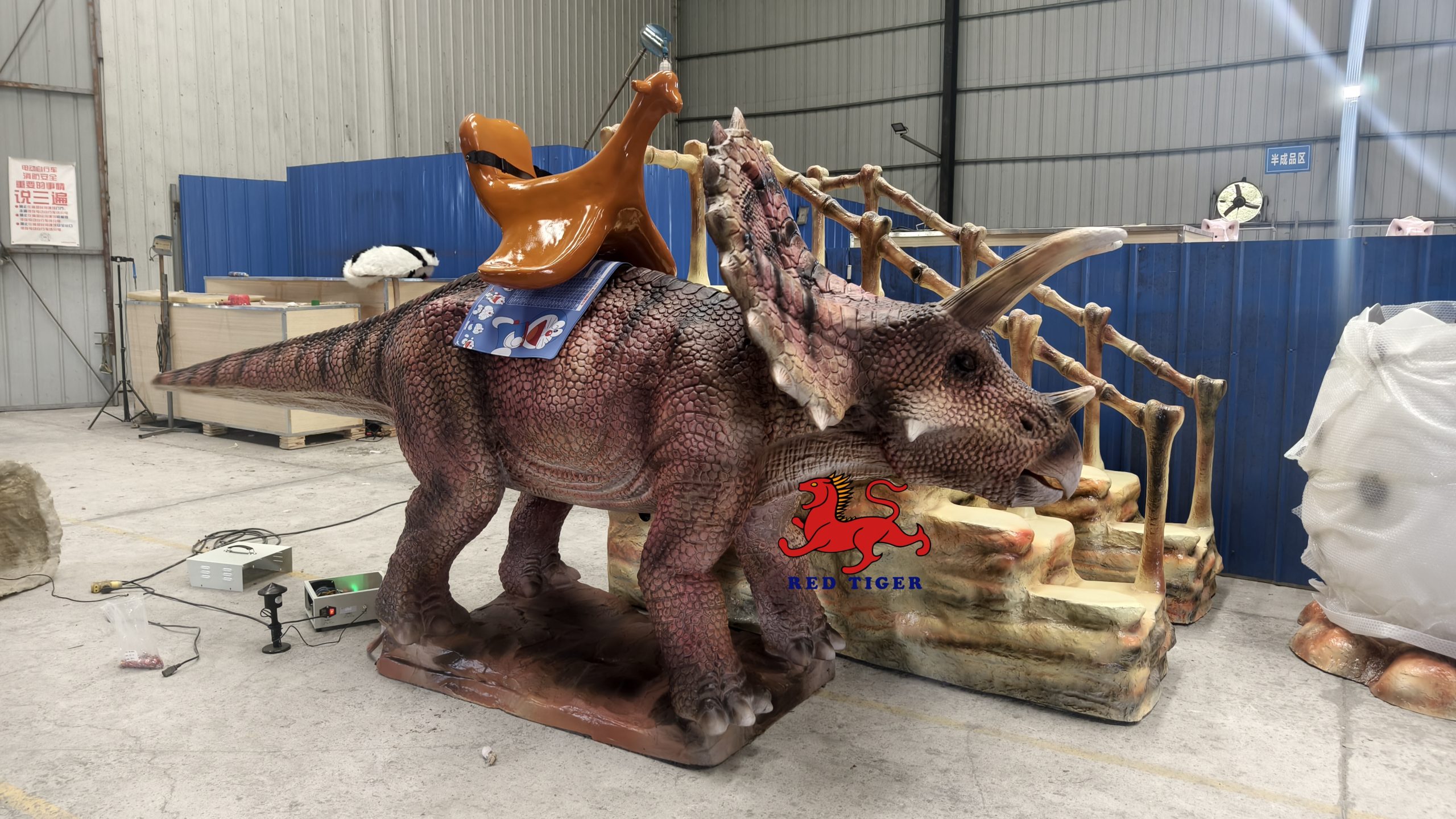 Animatronic Dinosaur Triceratops Ride-On for Amusement Parks